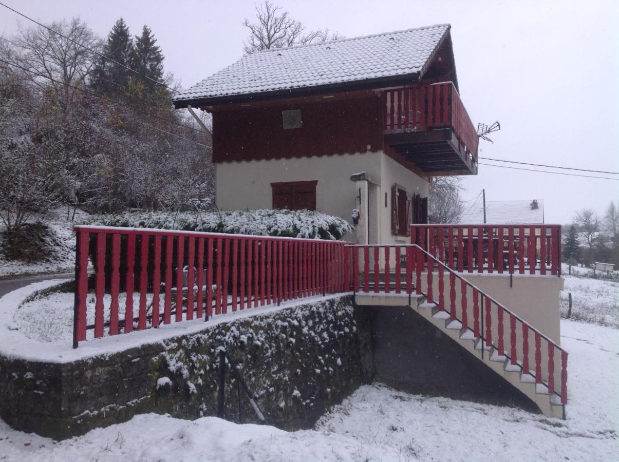 Gite Du Creux De La Goutte Xertigny Exteriör bild