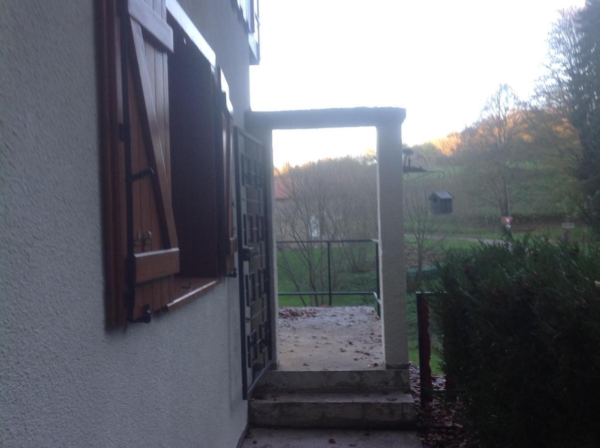 Gite Du Creux De La Goutte Xertigny Exteriör bild