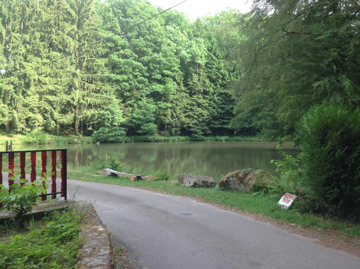 Gite Du Creux De La Goutte Xertigny Exteriör bild