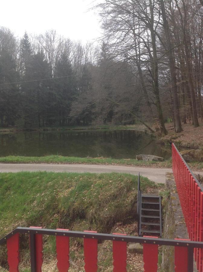 Gite Du Creux De La Goutte Xertigny Exteriör bild